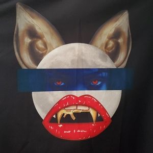 "Rhianna","Monster Tour Jersey"..."I Accept Reasonable Offers"...